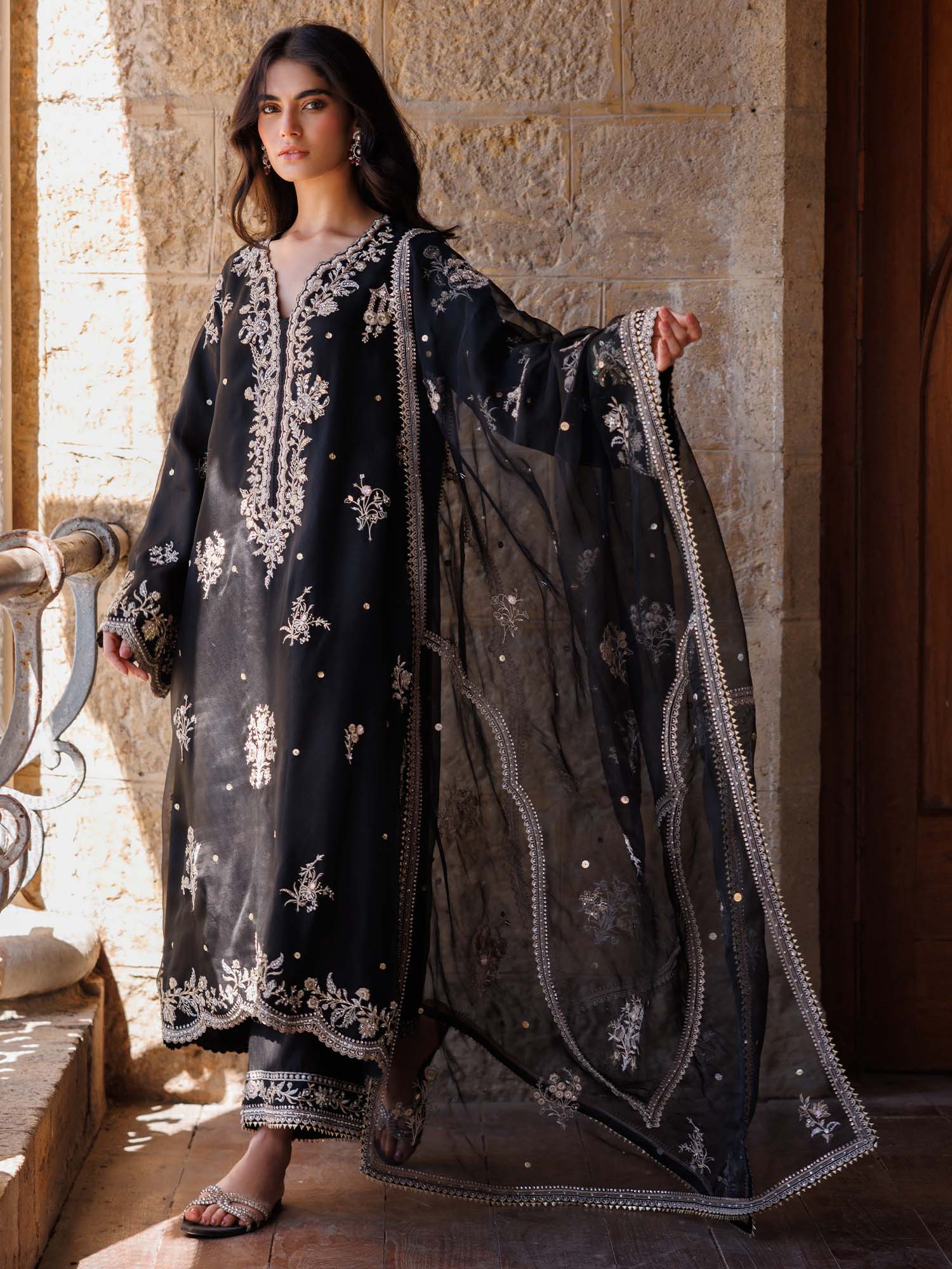 SICILY, IZAAR & DUPATTA
