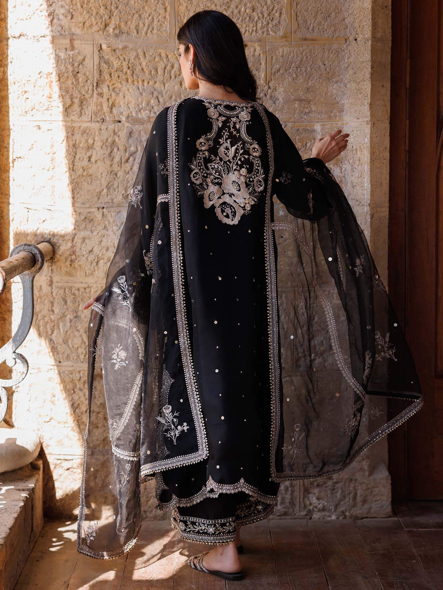 SICILY, IZAAR & DUPATTA