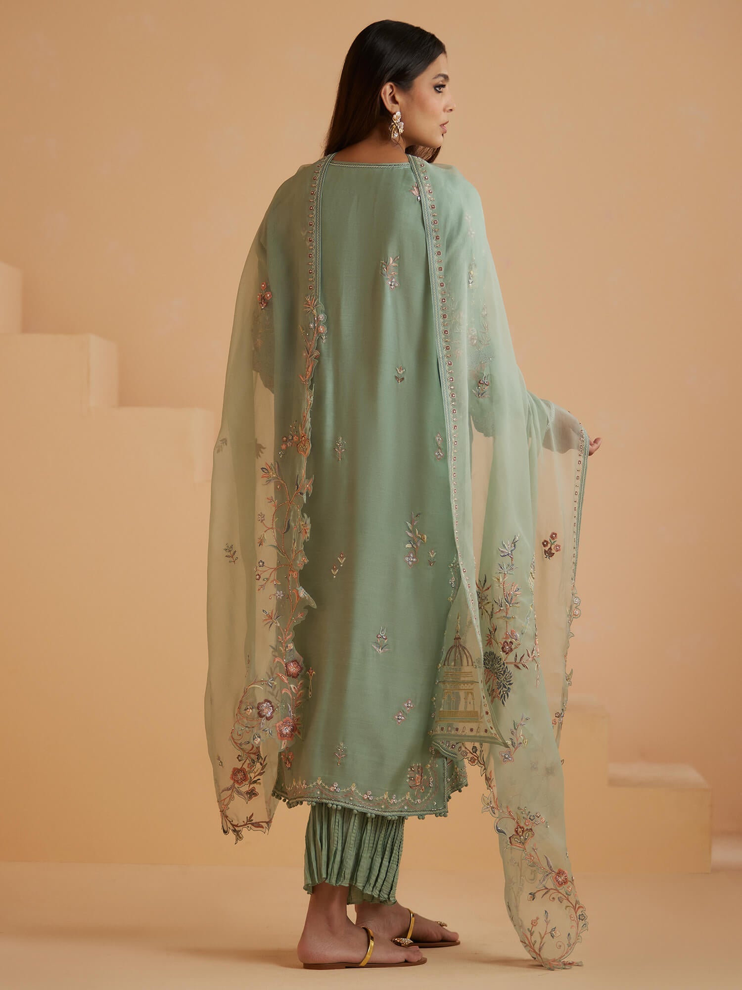 ALISHA, CRUSHED IZAAR & DUPATTA