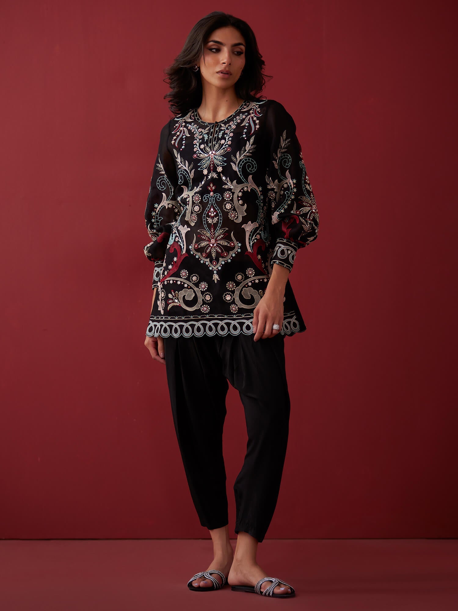 VICTORIAN SLEEVES & SKINNY SHALWAR