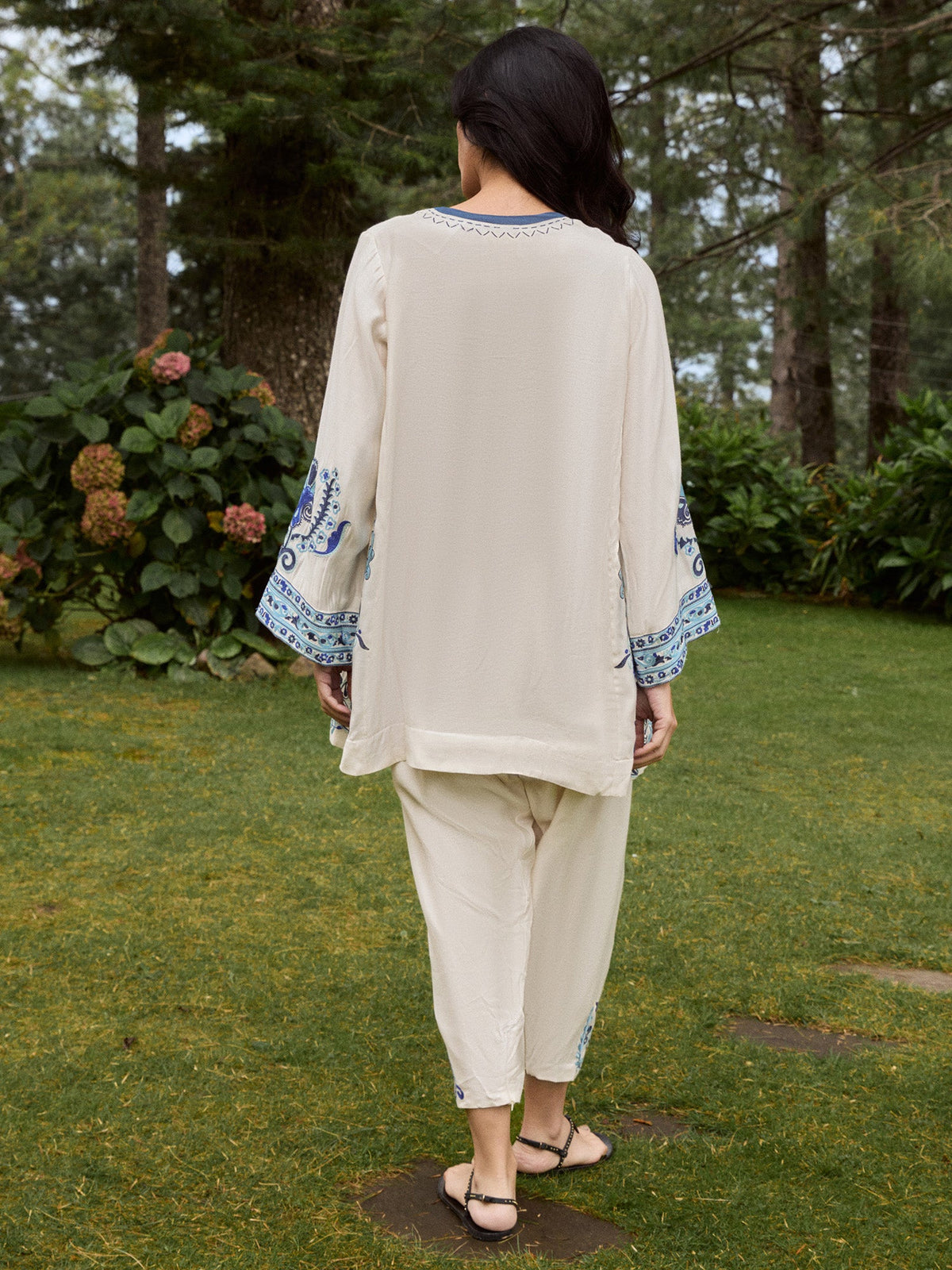 Antibe & Skinny Shalwar
