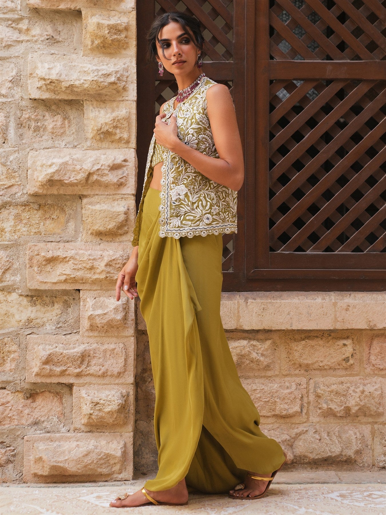 KOTI, BLOUSE & NIKHAR SKIRT