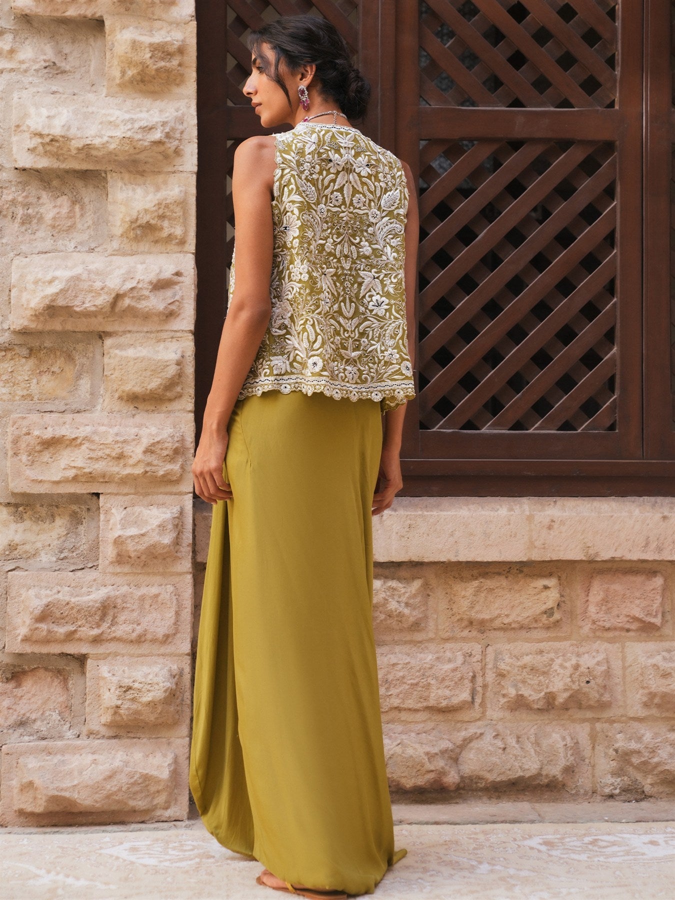 KOTI, BLOUSE & NIKHAR SKIRT