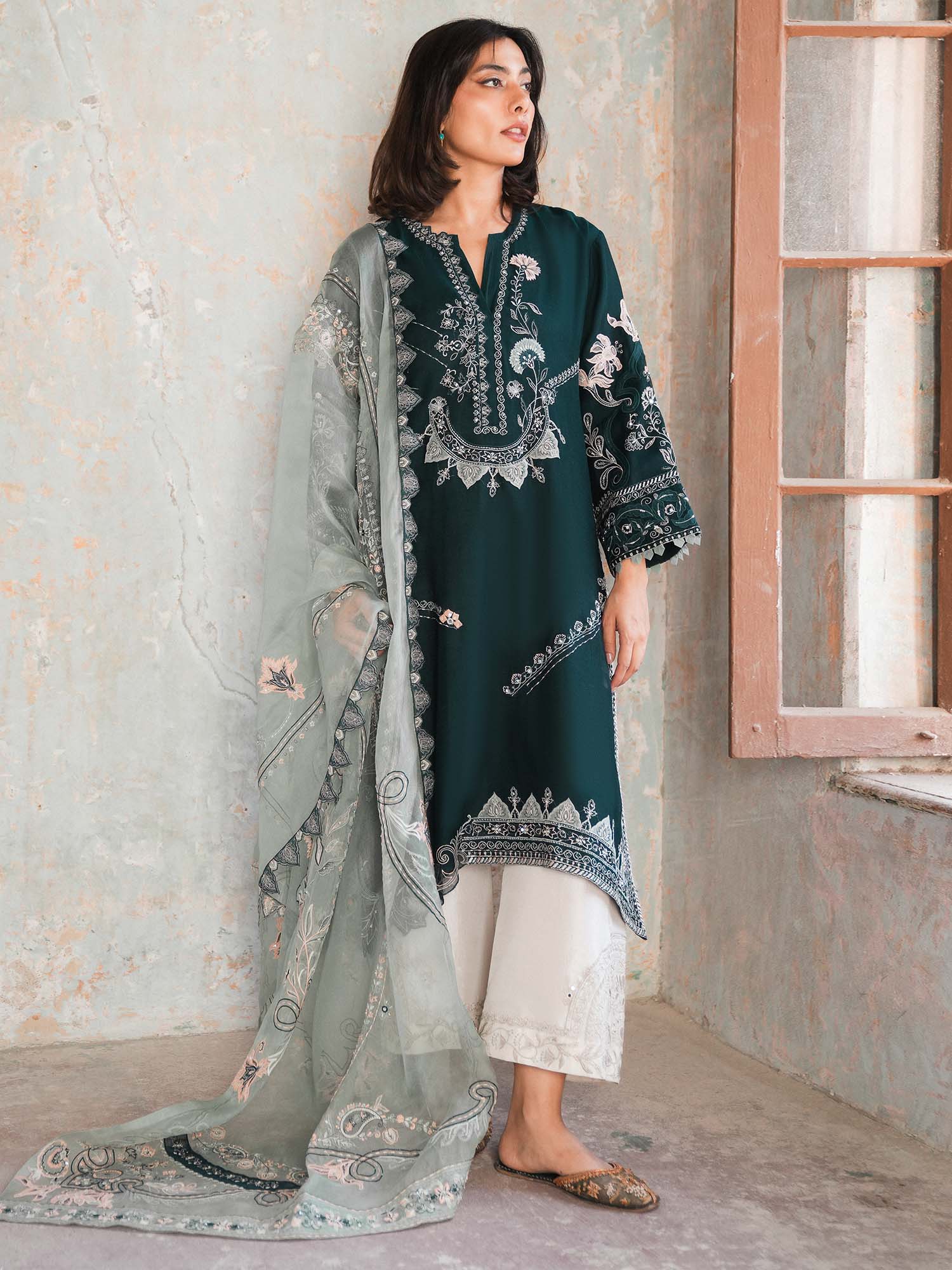 MALTA & DUPATTA
