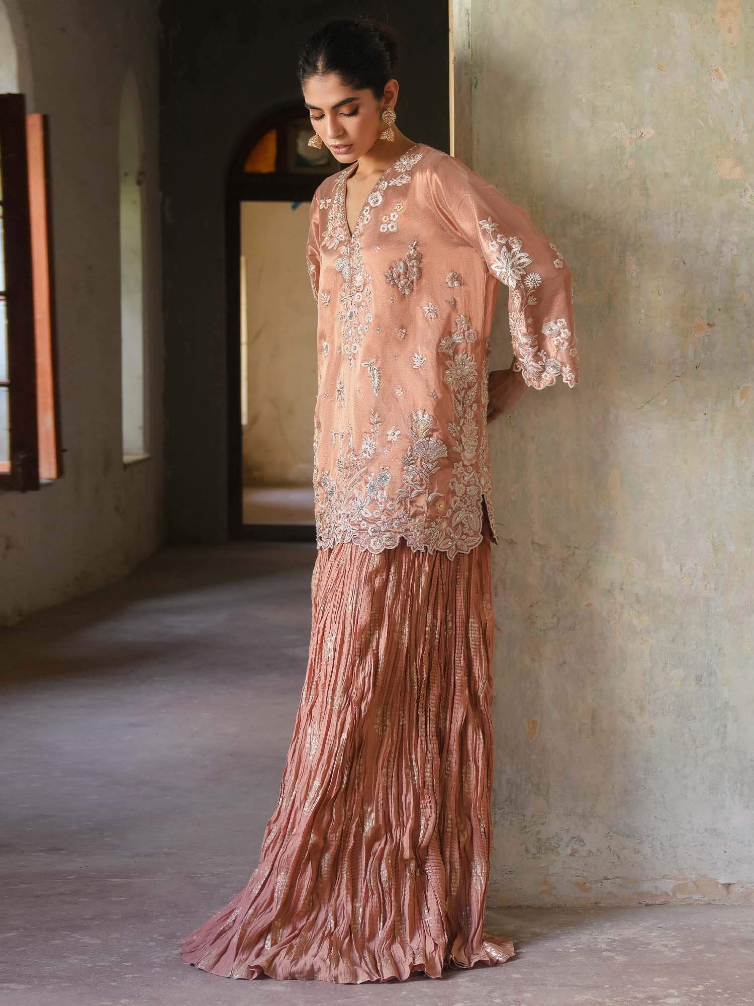 ALISHA & CRUSHED GHAGRA