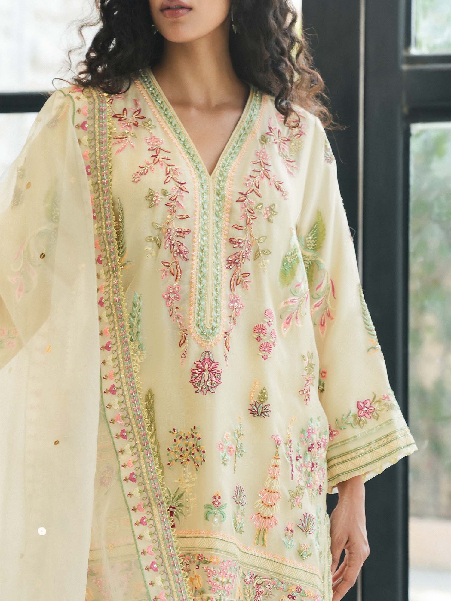 ALISHA, SKINNY SHALWAR & DUPATTA