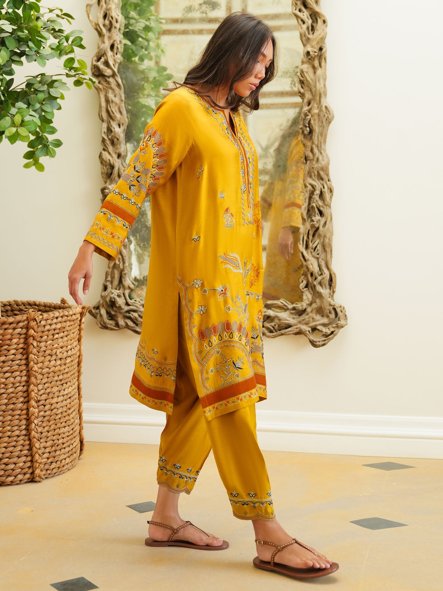 ALISHA & SKINNY SHALWAR