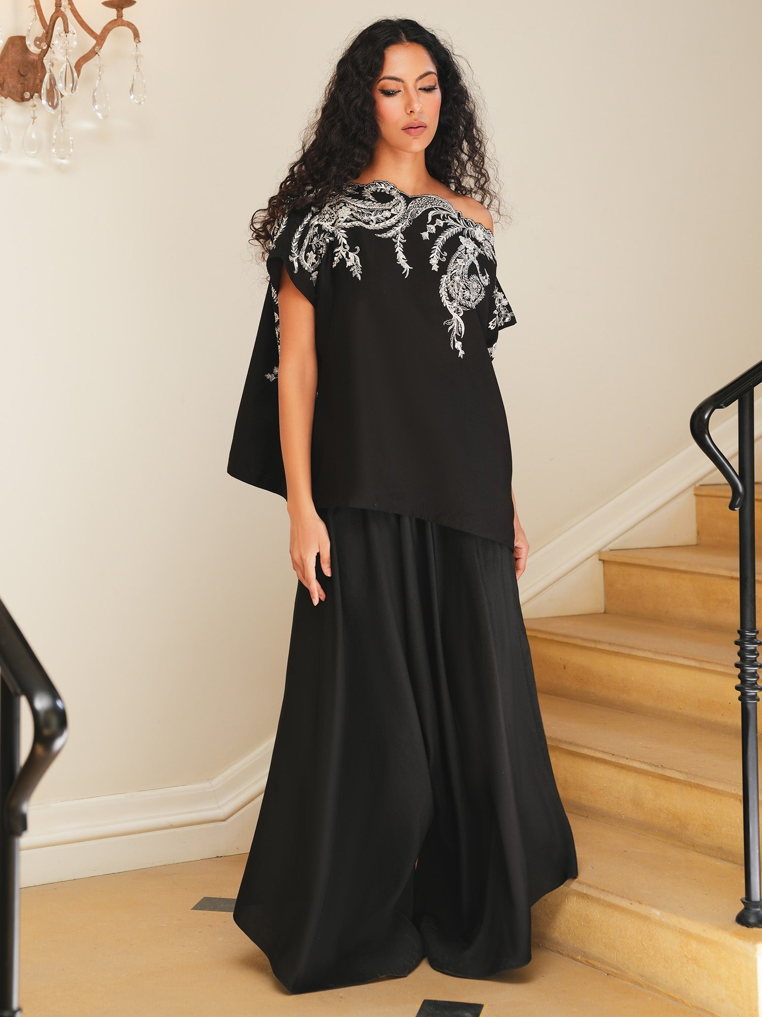 OFF SHOULDER & PANTS