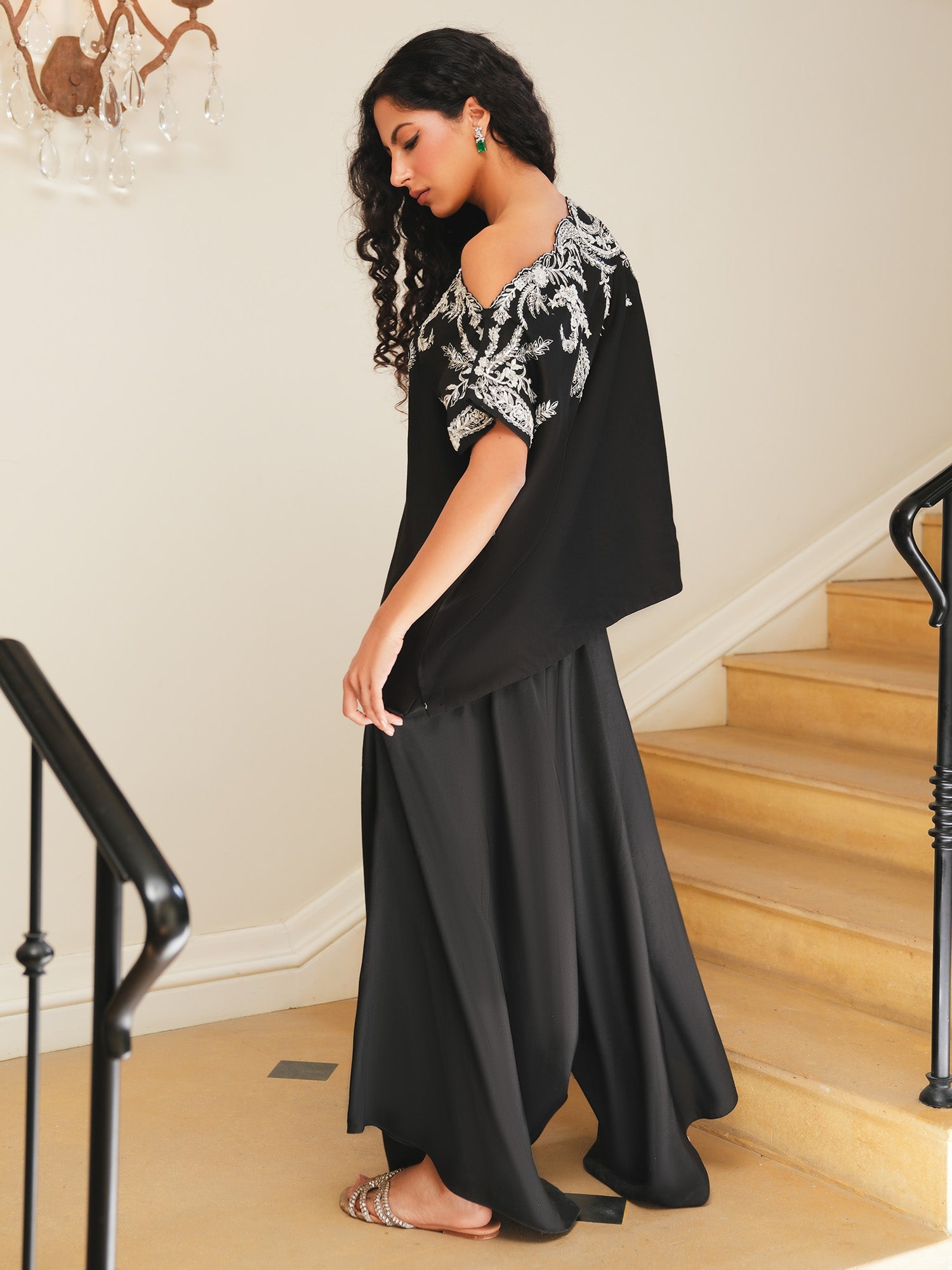 OFF SHOULDER & PANTS