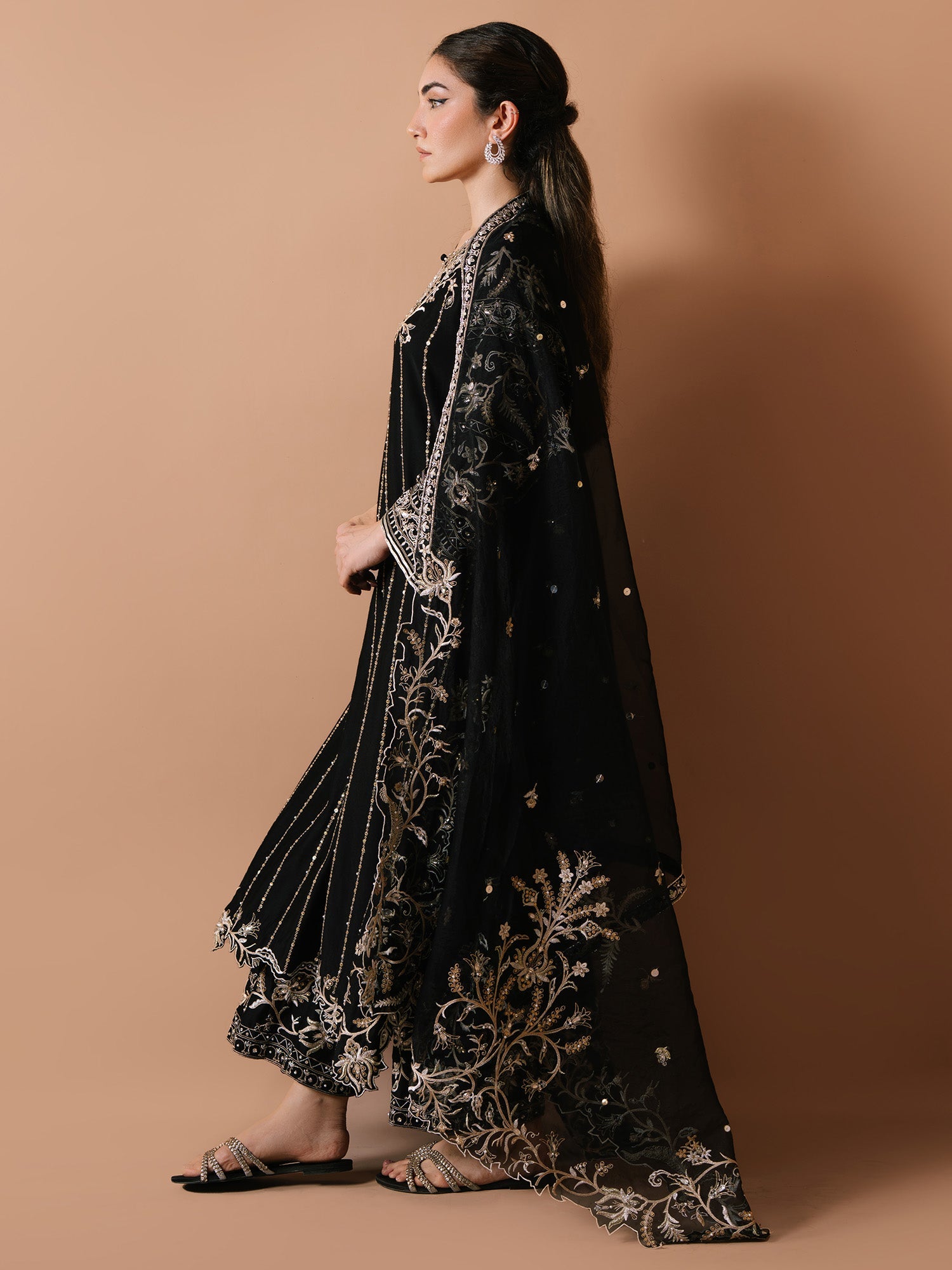 KEENU, IZAAR & DUPATTA
