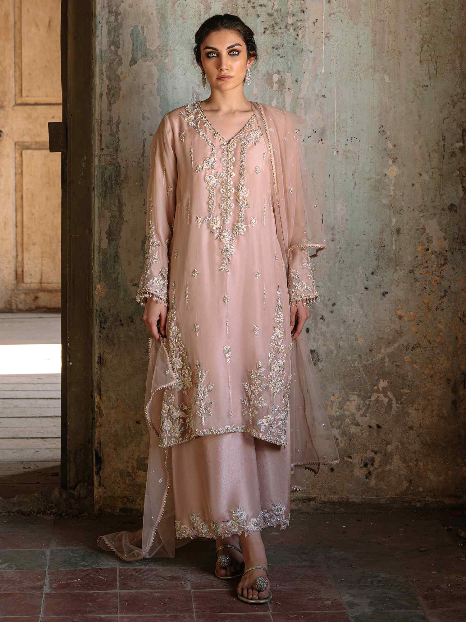 ISHAR DUPATTA