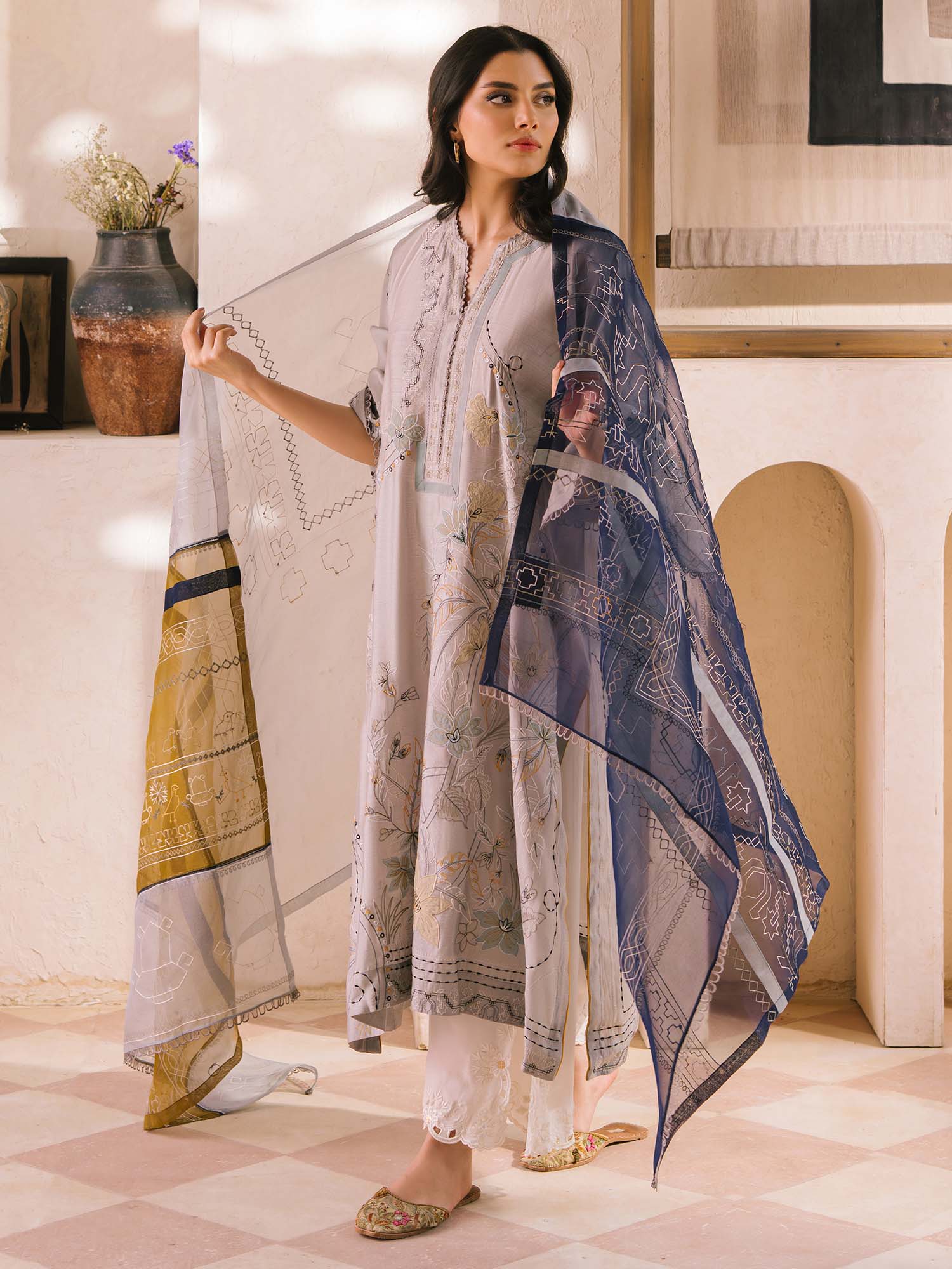 MALTA & DUPATTA