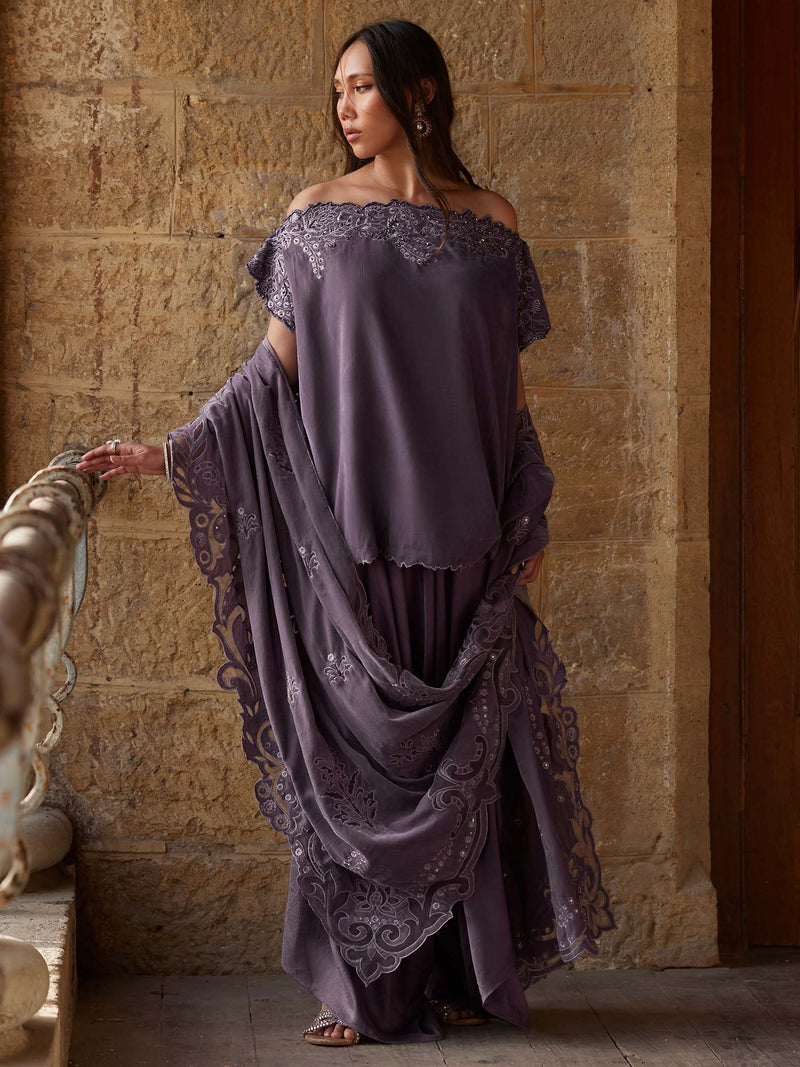 OFF SHOULDER, PANTS & STOLE