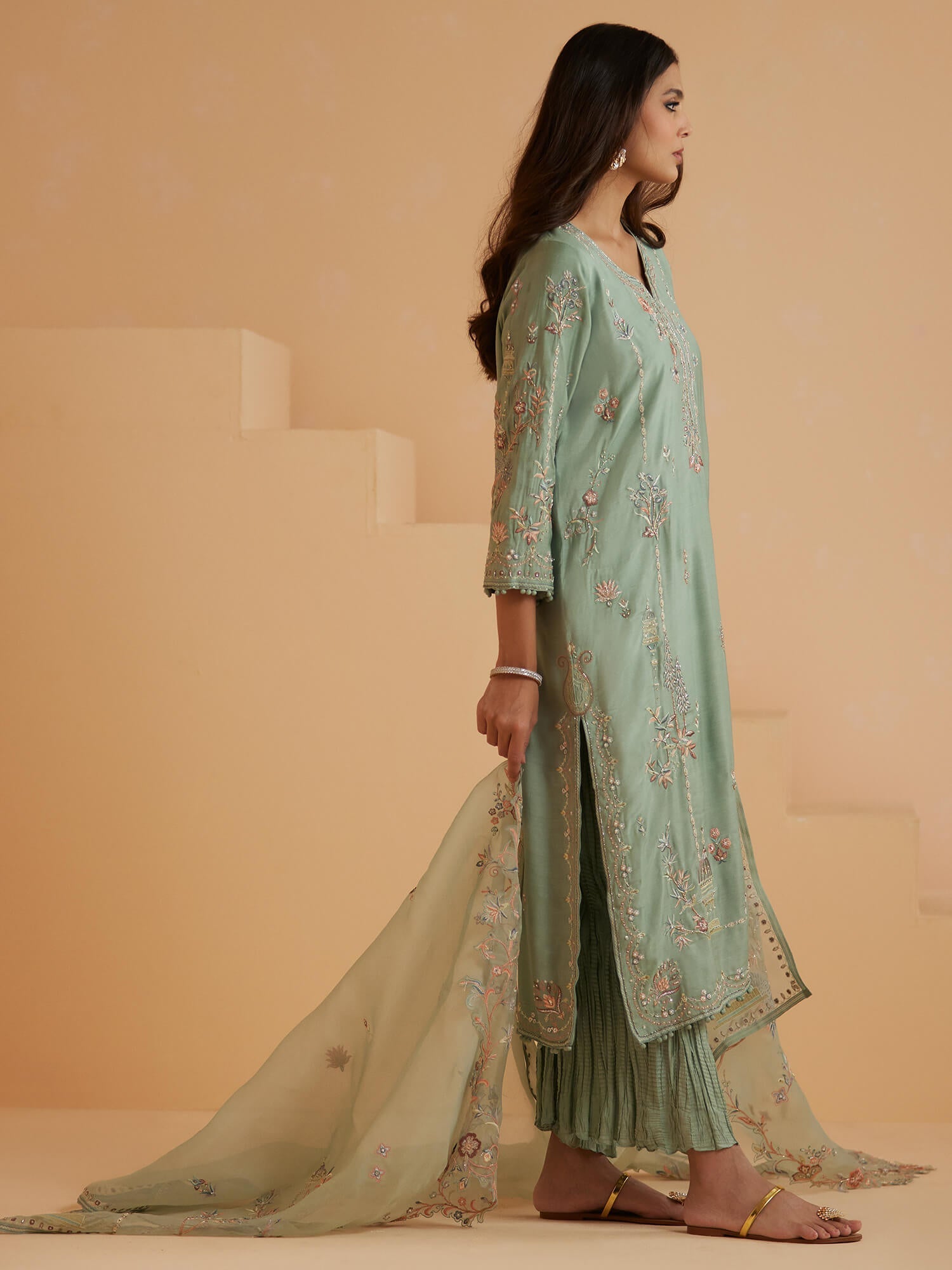 ALISHA, CRUSHED IZAAR & DUPATTA