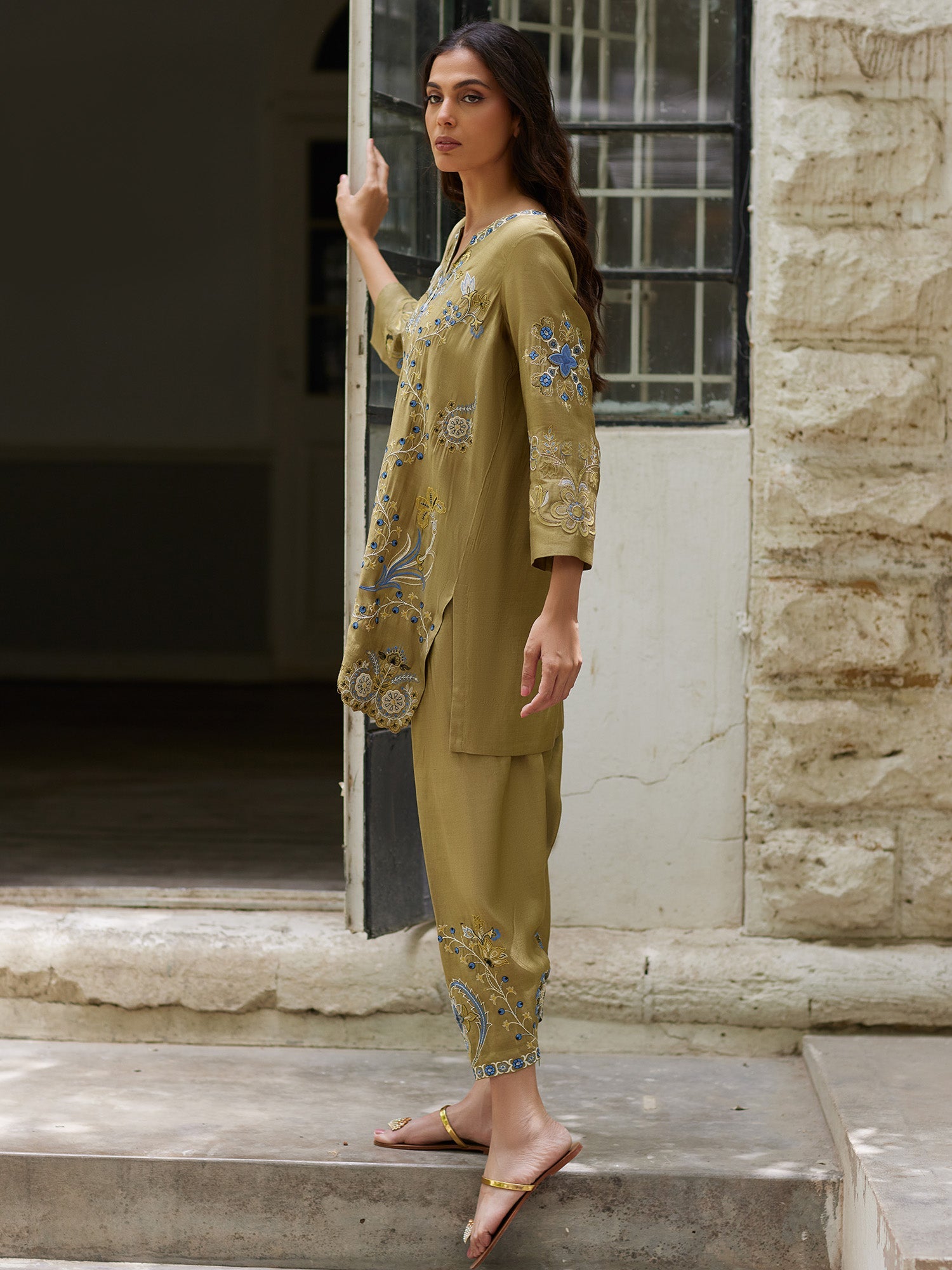 ALISHA & SKINNY SHALWAR