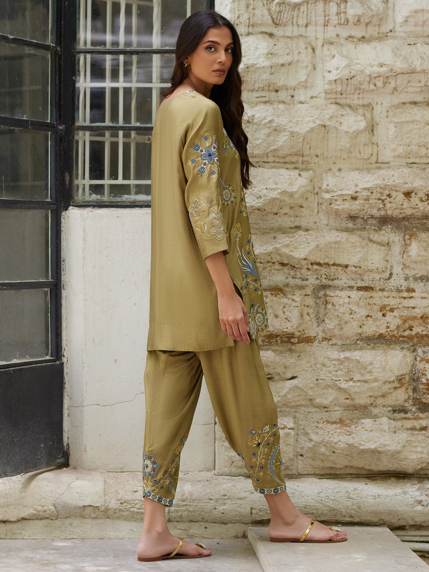 ALISHA & SKINNY SHALWAR