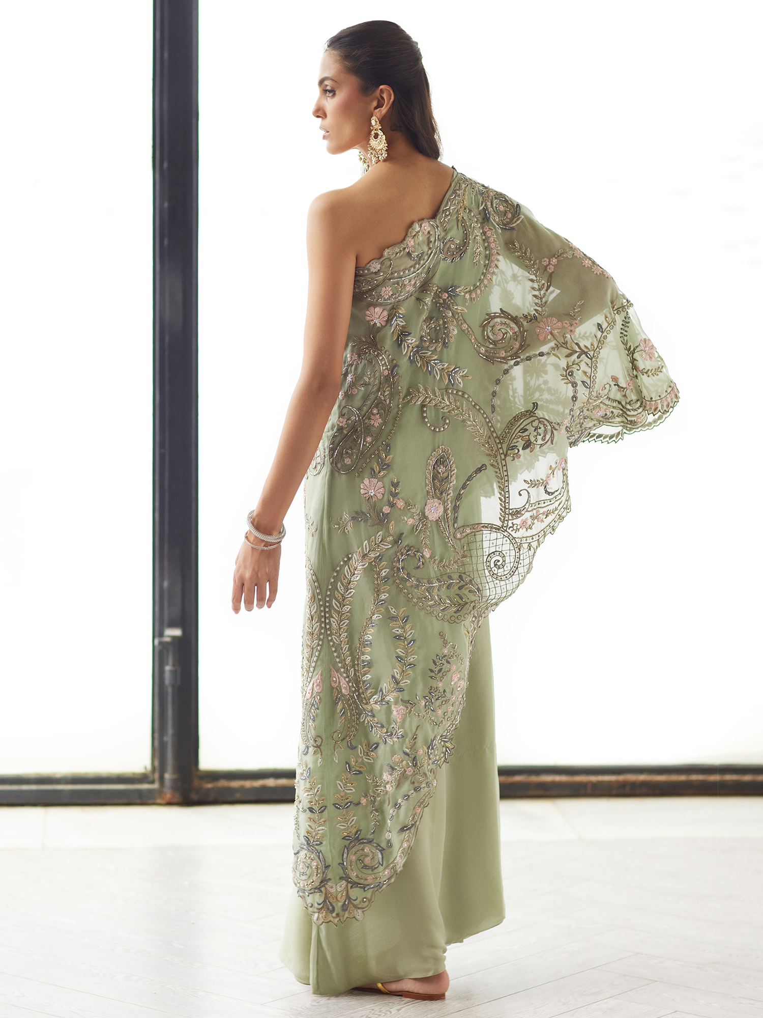 OFF SHOULDER