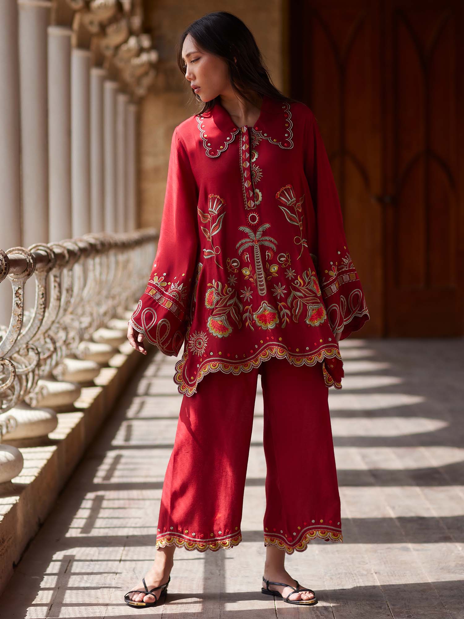 SHORT SICILY & IZAAR