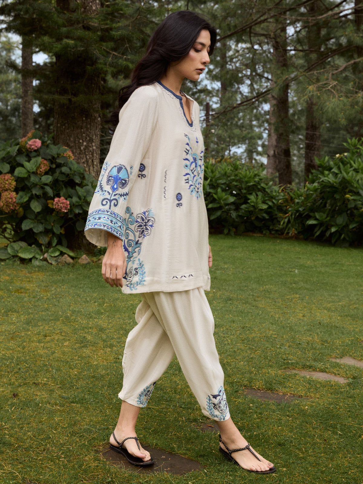 Antibe & Skinny Shalwar