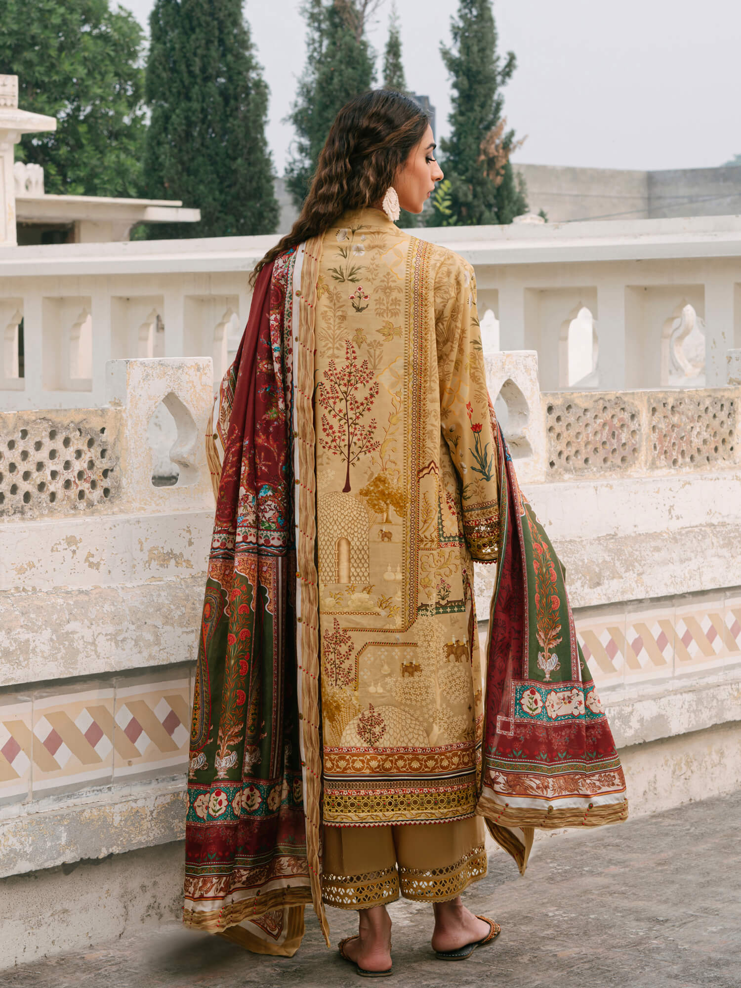 UNSTITCHED - Misha Lakhani