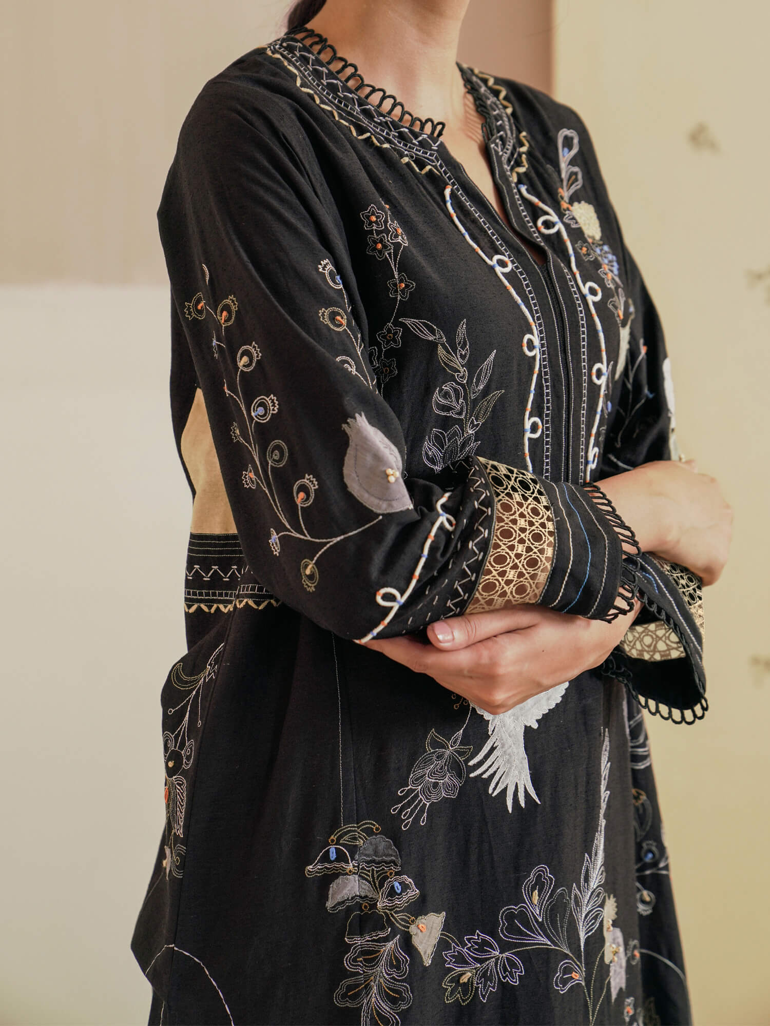 RAYA KURTA - Misha Lakhani