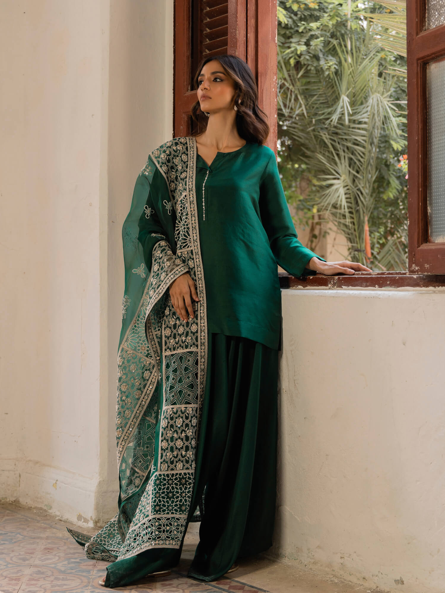 ALISHA KURTI W/ LOOSE PANT & DUPATTA - Misha Lakhani