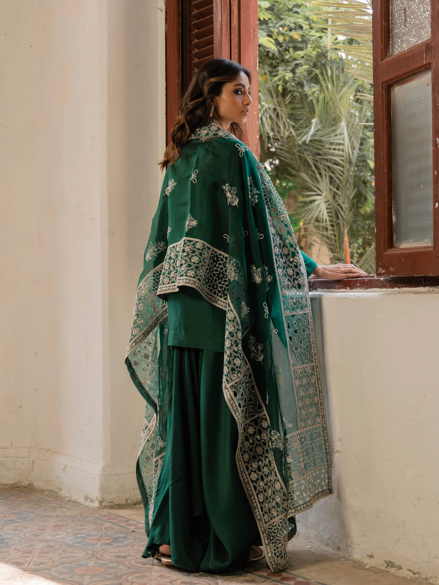 ALISHA KURTI W/ LOOSE PANT & DUPATTA - Misha Lakhani