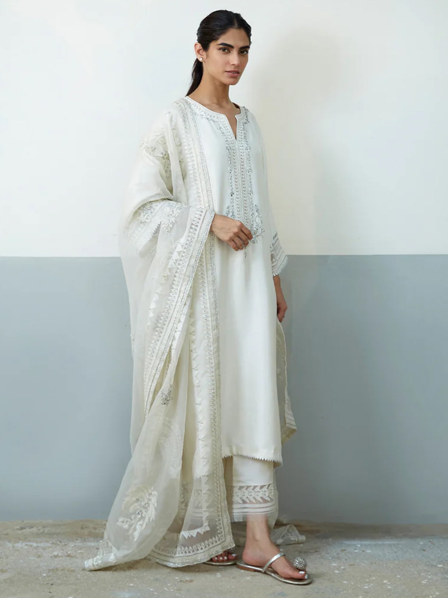 SICILY, IZAAR & DUPATTA