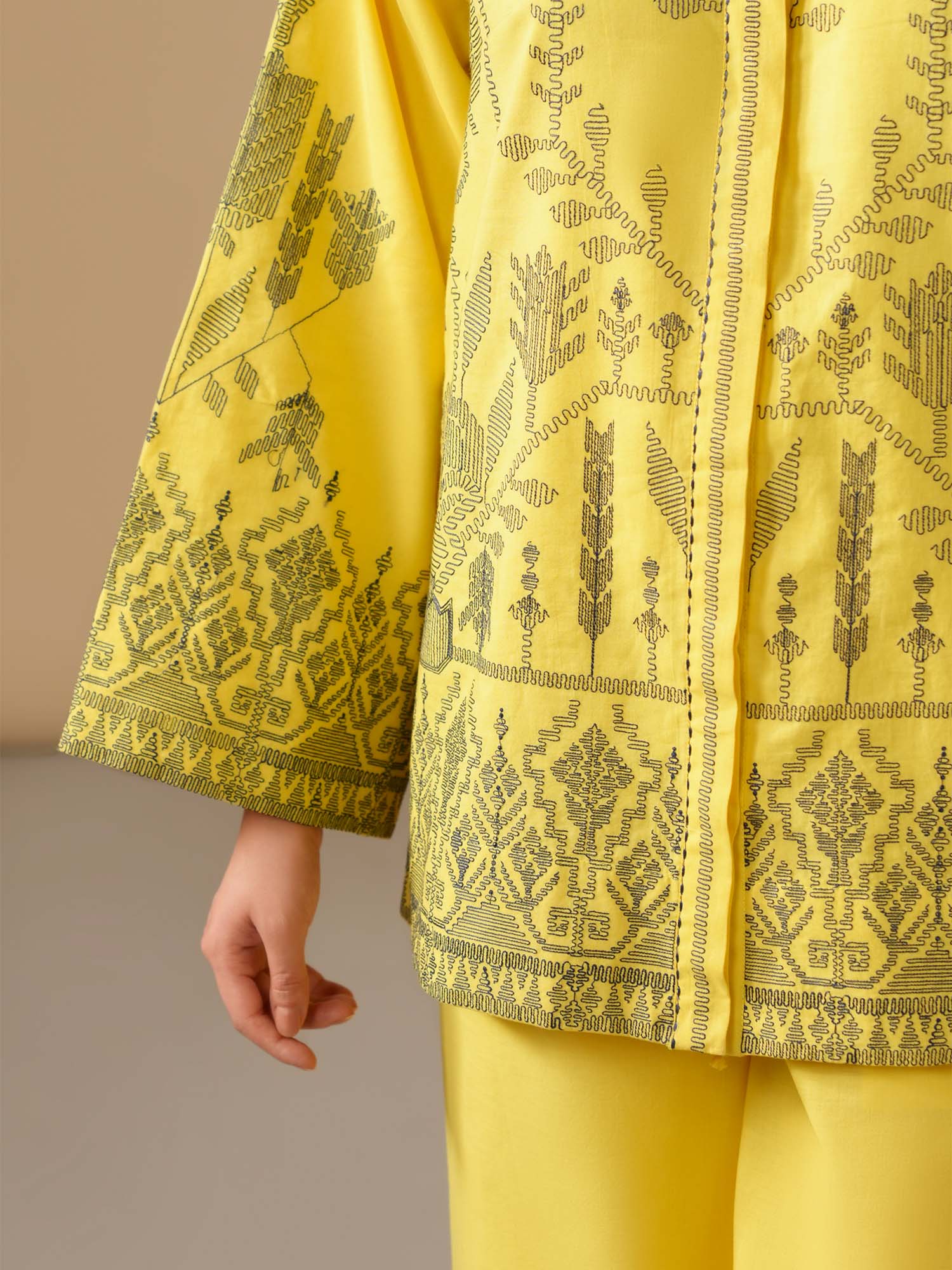 SHIRT & RELAXED PANTS