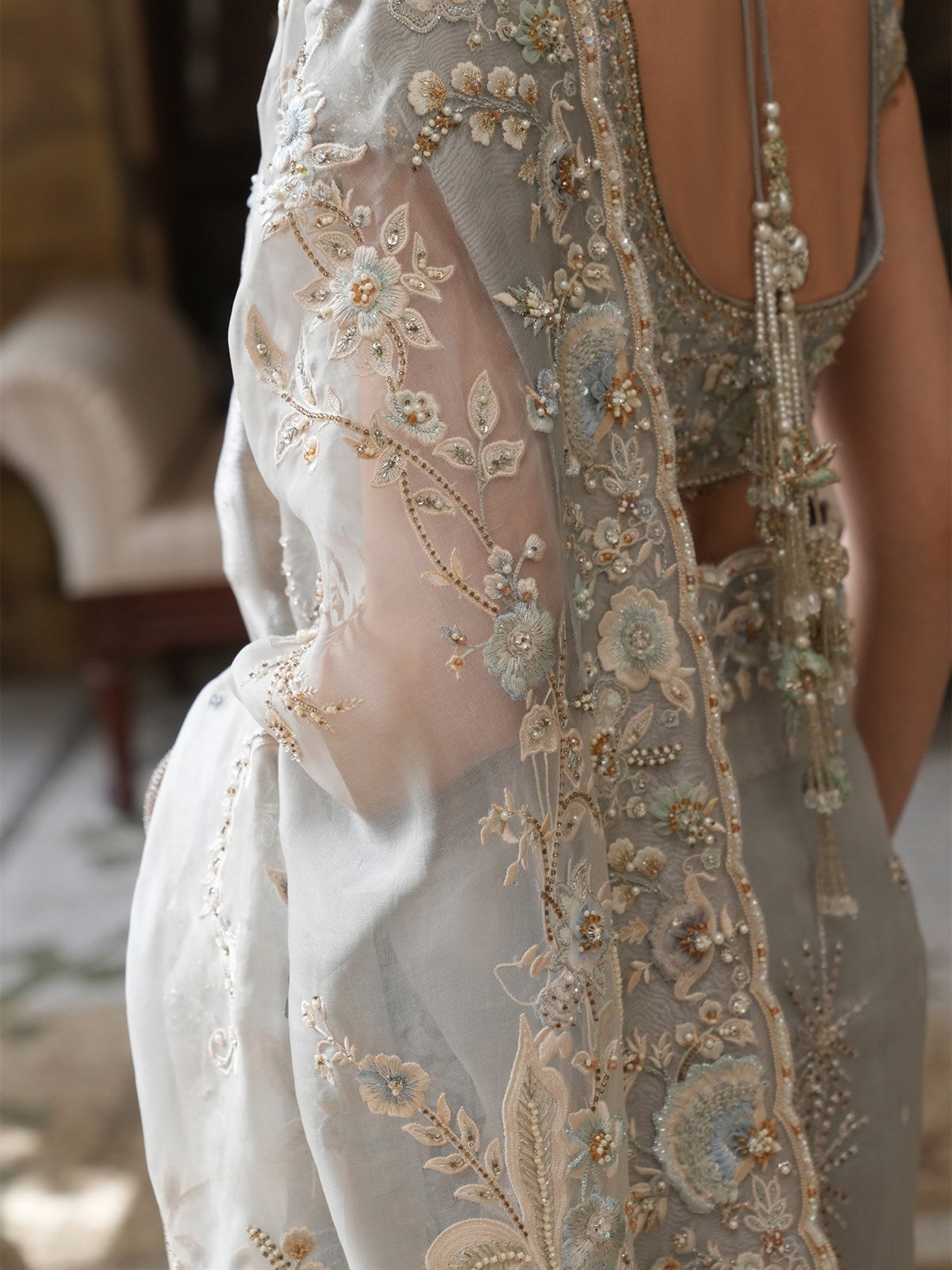 BLOUSE & SARI