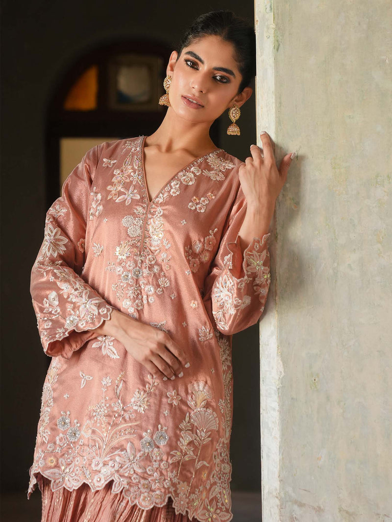 ALISHA & CRUSHED GHAGRA