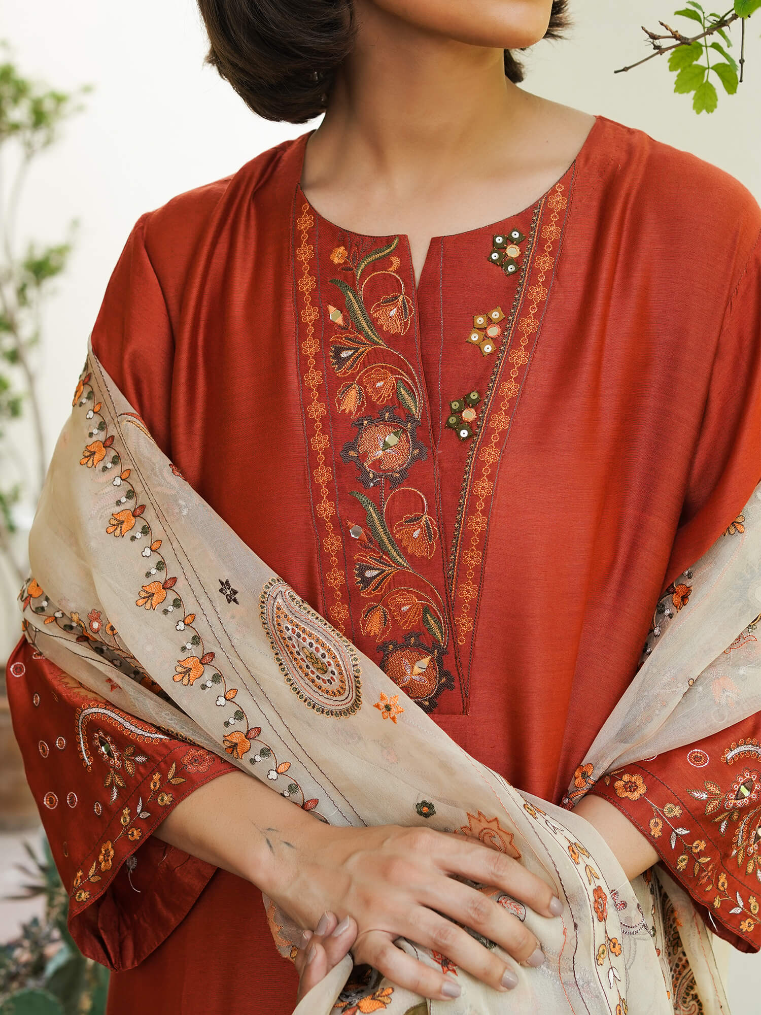 MALTA & DUPATTA