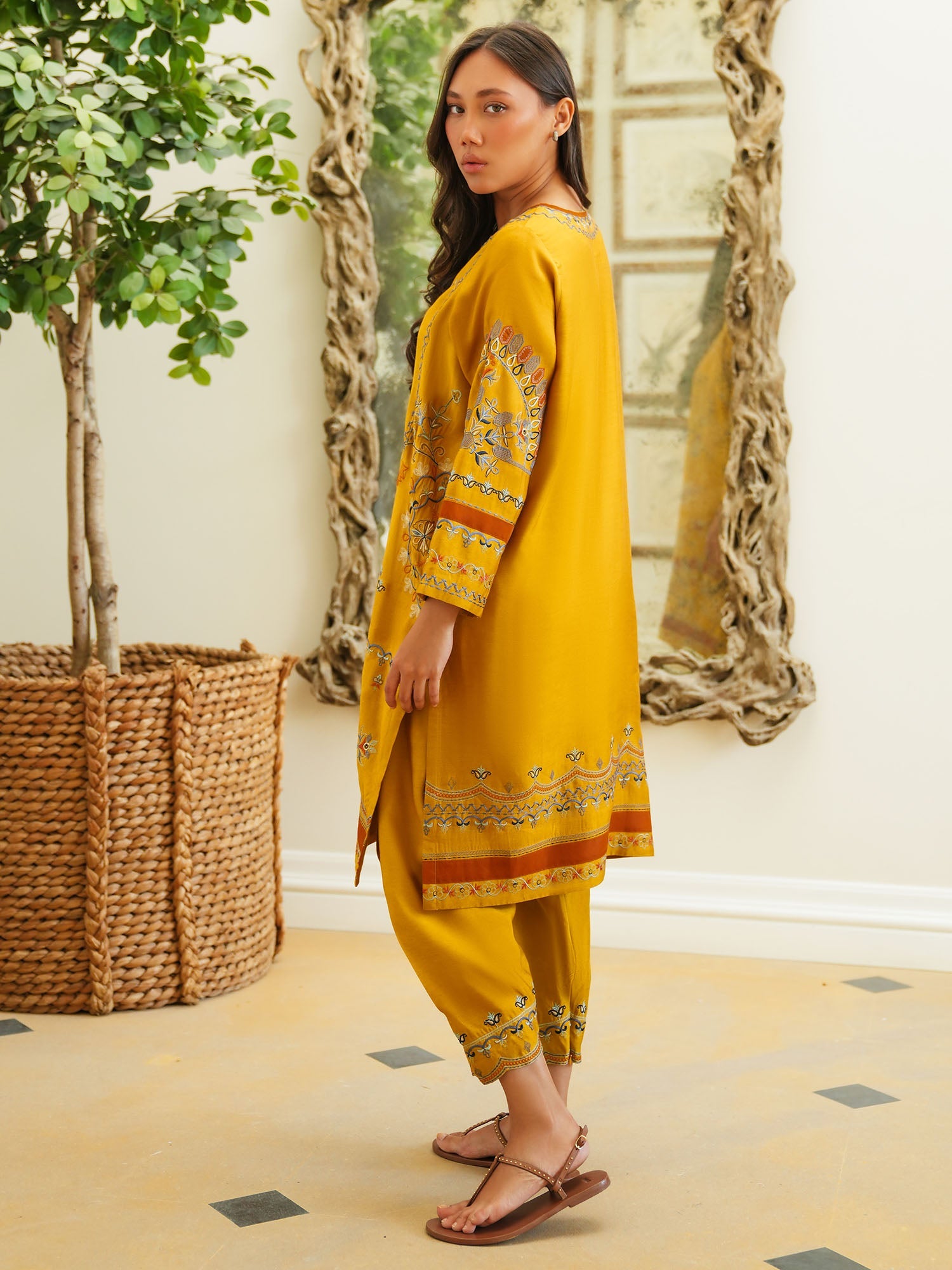 ALISHA & SKINNY SHALWAR