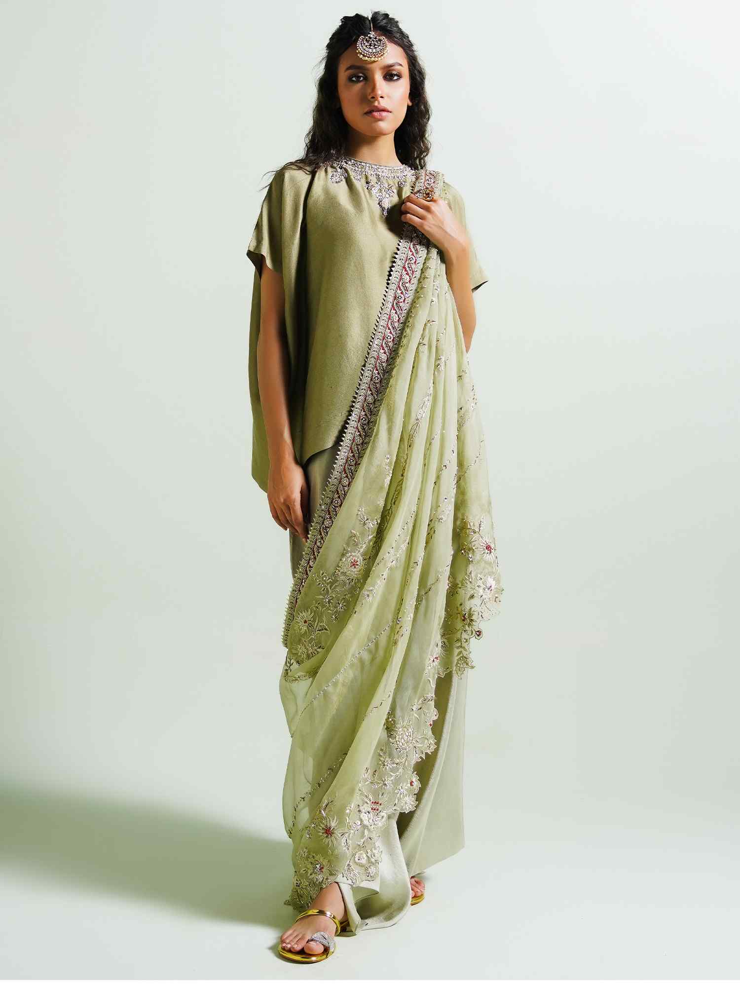 BAND GALA, DRAPED DUPATTA & PANTS