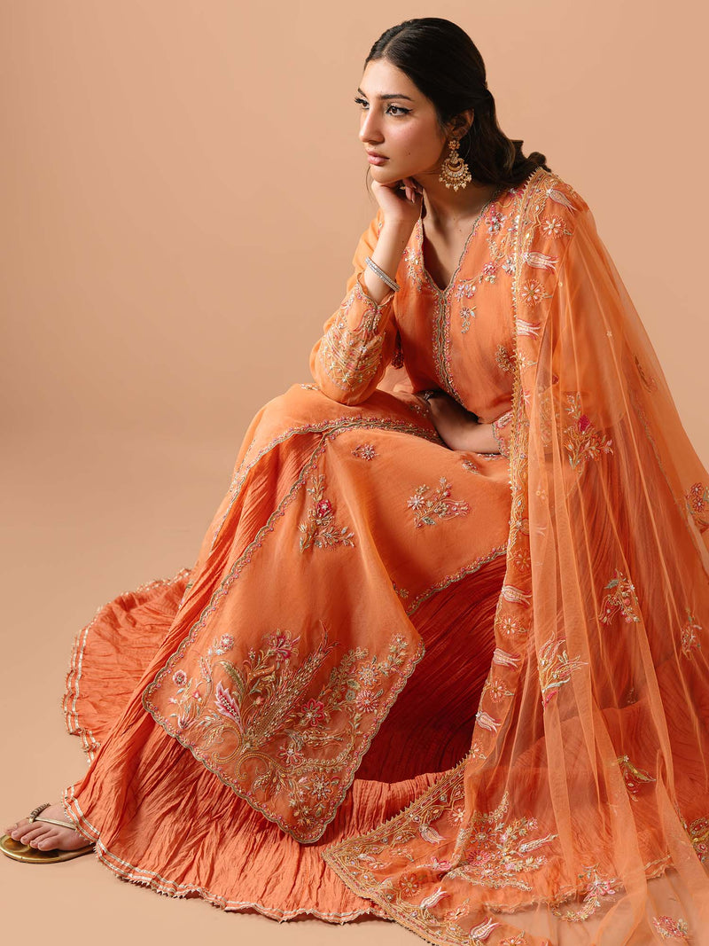 SIDE SLIT, CRUSHED INNER & DUPATTA
