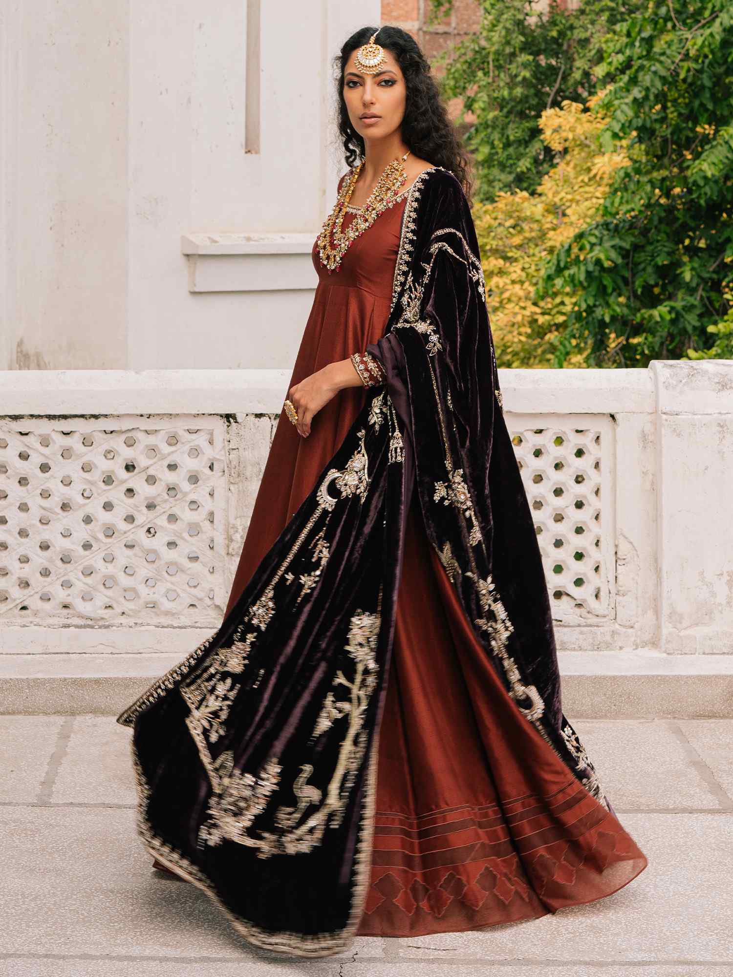 PESHWAS, LEHENGA & SHAWL